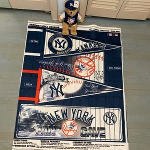 ⚾️NWT NEW YORK YANKEE MEMORABILIA⚾️